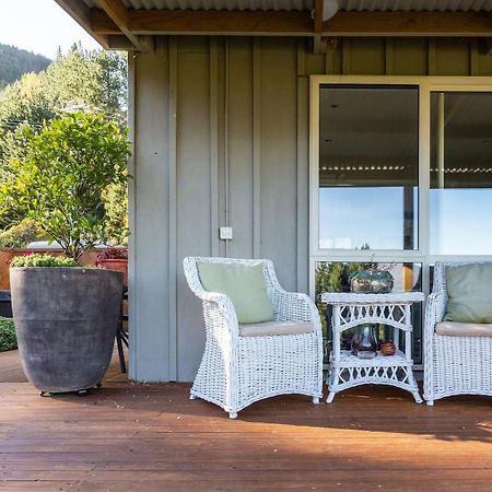 Private Cottage With Spa And Amazing Lake Views Closeburn Екстериор снимка