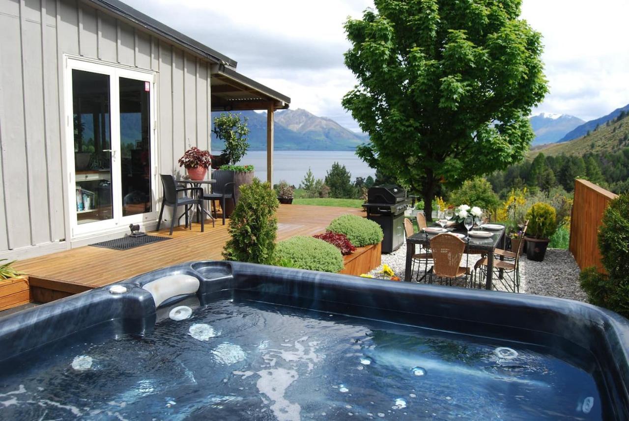 Private Cottage With Spa And Amazing Lake Views Closeburn Екстериор снимка
