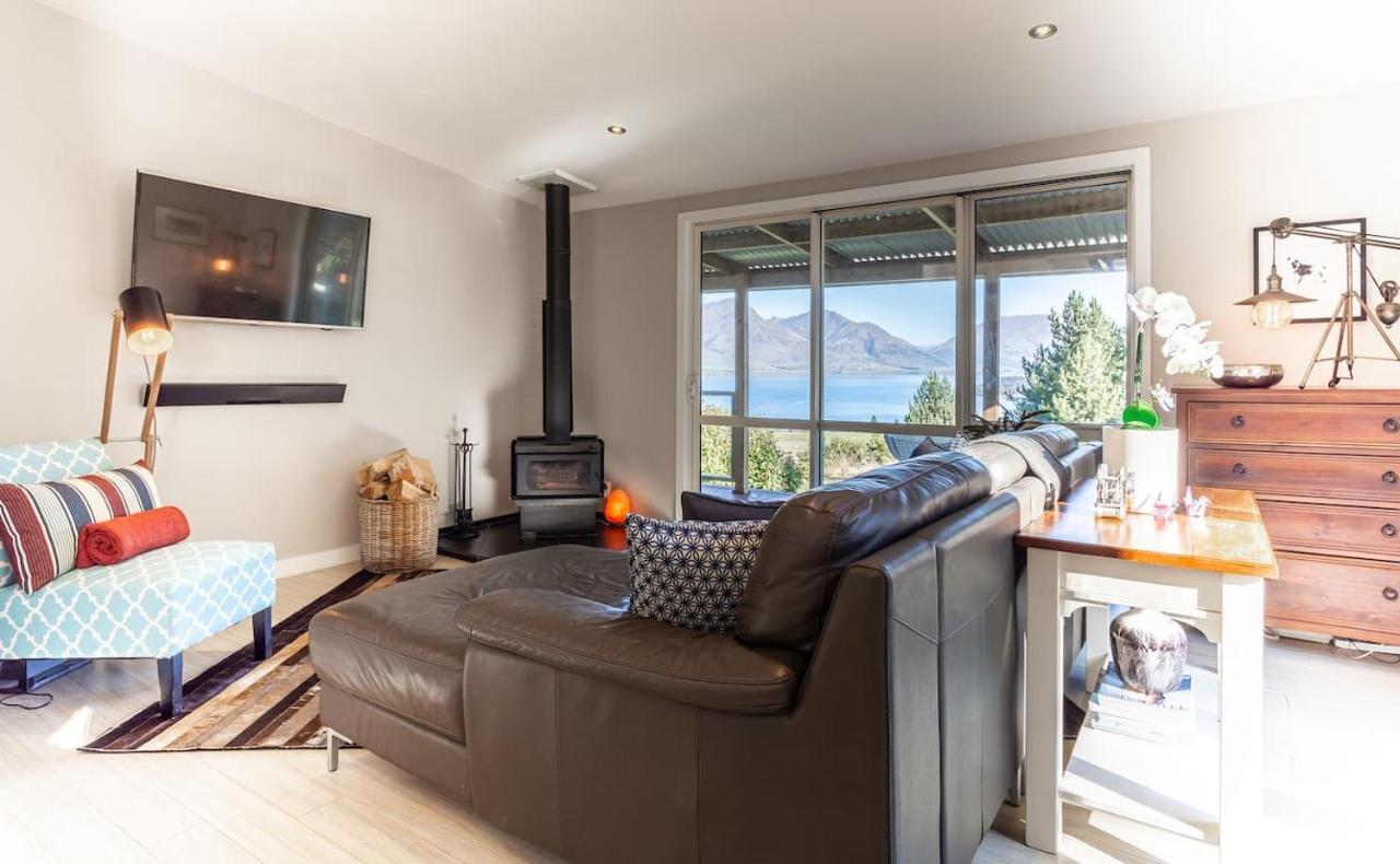 Private Cottage With Spa And Amazing Lake Views Closeburn Екстериор снимка
