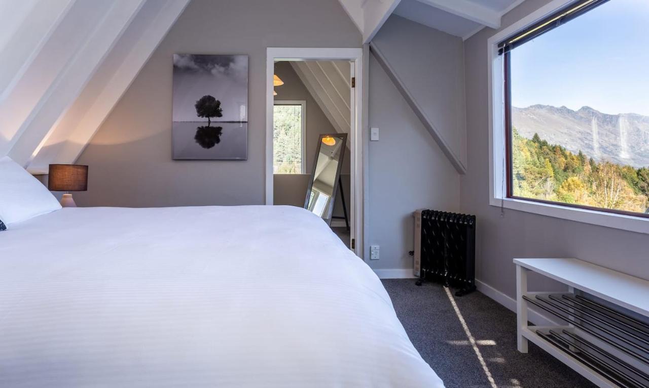 Private Cottage With Spa And Amazing Lake Views Closeburn Екстериор снимка