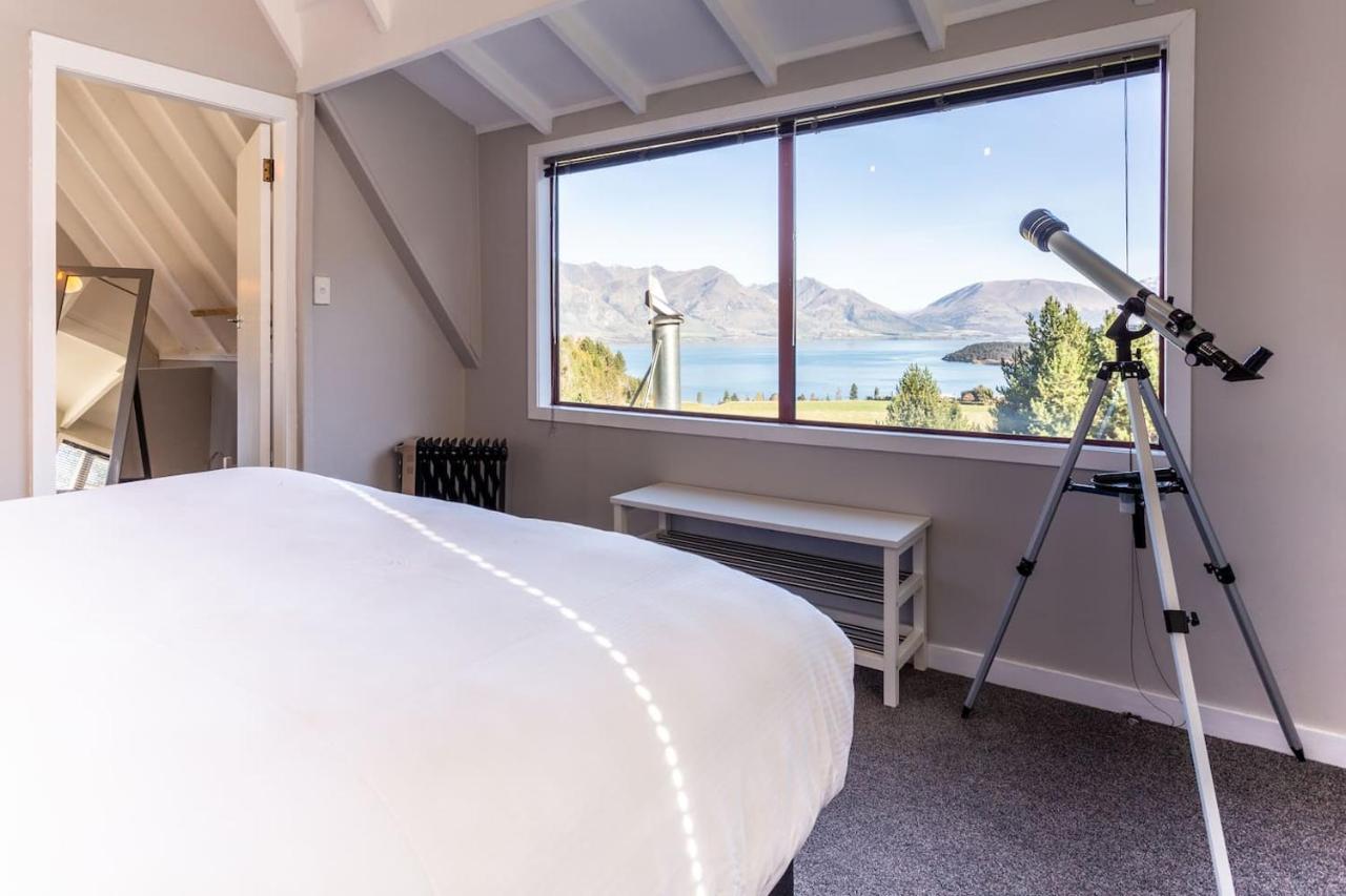 Private Cottage With Spa And Amazing Lake Views Closeburn Екстериор снимка